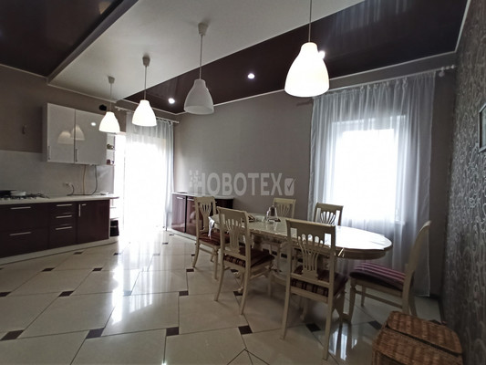 Продам дом, Ленина ул, 233, Апшеронск г, 0 км от города