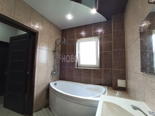 Продам дом, Ленина ул, 233, Апшеронск г, 0 км от города