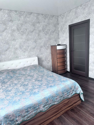Продам двухкомнатную (2-комн.) квартиру, Индустриальная ул, 32, Волгодонск г