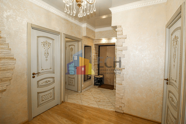 Продам трехкомнатную (3-комн.) квартиру, Кирова ул, д.184а, Тула г