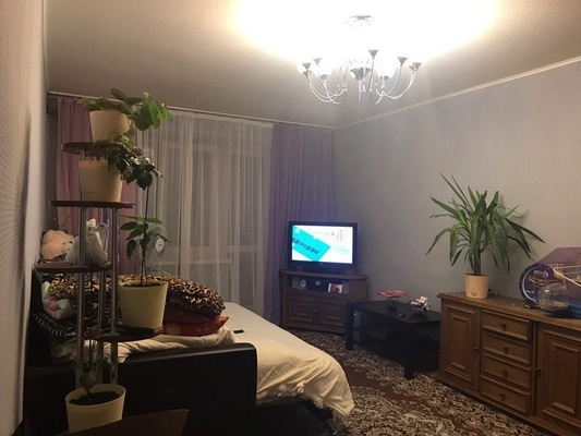 Сдам однокомнатную (1-комн.) квартиру, 8 Марта ул, 38, Красноуфимск г