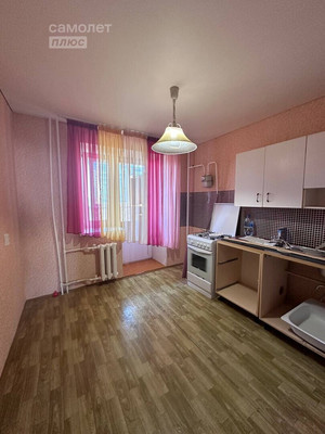 Продам двухкомнатную (2-комн.) квартиру, 34-й мкр, 13в, Октябрьский г