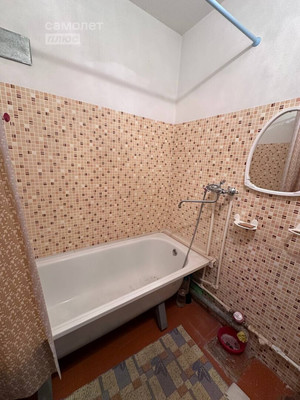 Продам двухкомнатную (2-комн.) квартиру, 34-й мкр, 13в, Октябрьский г