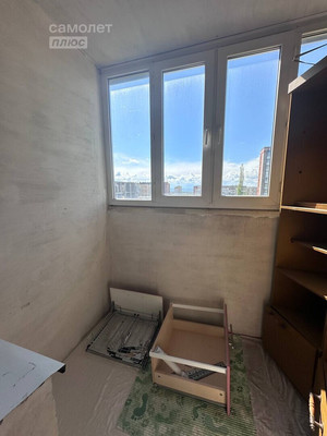 Продам двухкомнатную (2-комн.) квартиру, 34-й мкр, 13в, Октябрьский г