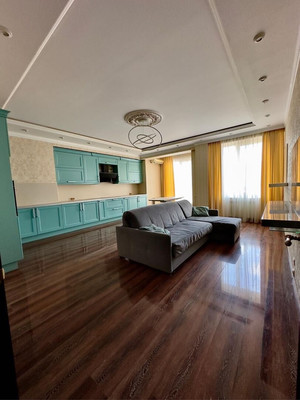 Продам трехкомнатную (3-комн.) квартиру, Баварская ул, 8, Краснодар г
