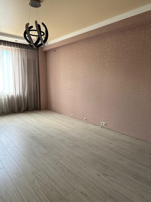 Продам трехкомнатную (3-комн.) квартиру, Баварская ул, 8, Краснодар г