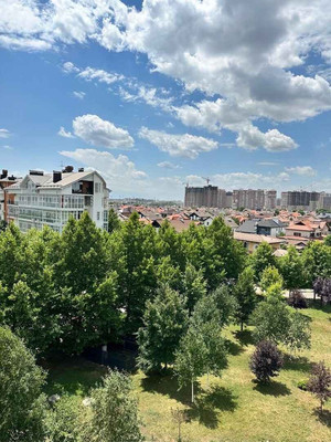 Продам трехкомнатную (3-комн.) квартиру, Баварская ул, 8, Краснодар г
