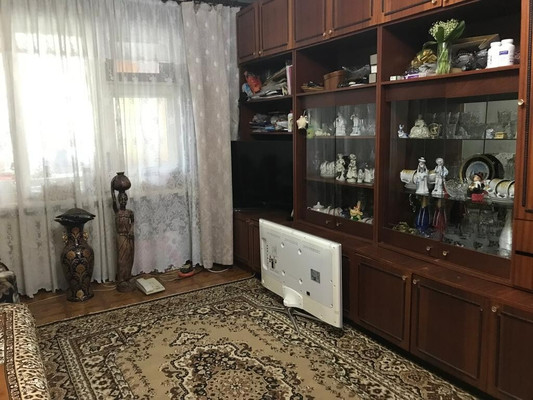 Продам трехкомнатную (3-комн.) квартиру, Ленина пр-кт, 81, Новороссийск г