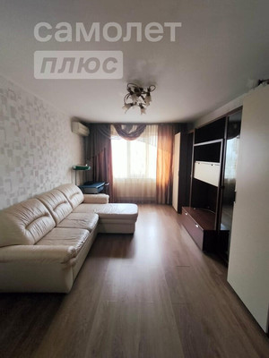 Продам трехкомнатную (3-комн.) квартиру, им. Атарбекова ул, 5к1, Краснодар г