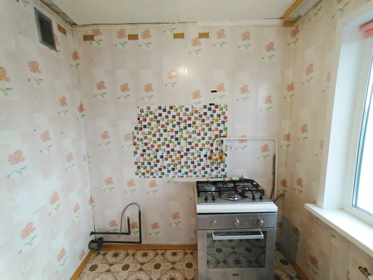 Продам двухкомнатную (2-комн.) квартиру, Садовая ул, 30, Ледово п