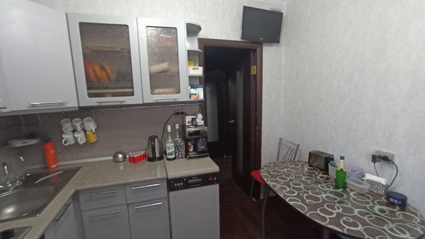 Продам трехкомнатную (3-комн.) квартиру, Курчатова пр-кт, 35, Волгодонск г