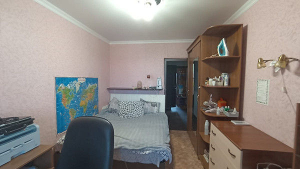 Продам трехкомнатную (3-комн.) квартиру, Курчатова пр-кт, 35, Волгодонск г