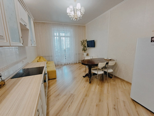 Продам трехкомнатную (3-комн.) квартиру, Абубекира Терегулова ул, 6кА, Казань г