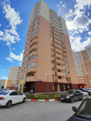 Продам однокомнатную (1-комн.) квартиру, Рощинская ул, 46, Екатеринбург г