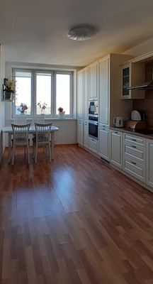 Продам трехкомнатную (3-комн.) квартиру, Водоемная ул, 80/2, Екатеринбург г