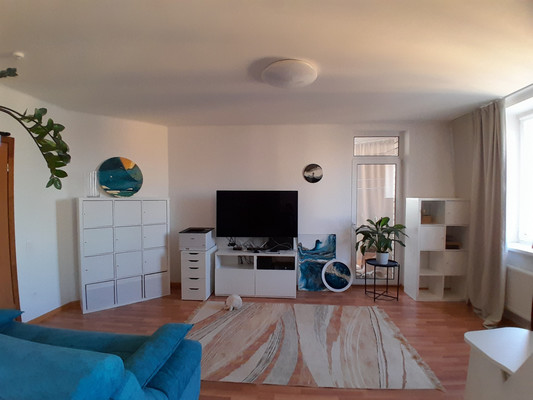 Продам трехкомнатную (3-комн.) квартиру, Водоемная ул, 80/2, Екатеринбург г