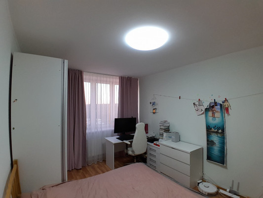 Продам трехкомнатную (3-комн.) квартиру, Водоемная ул, 80/2, Екатеринбург г