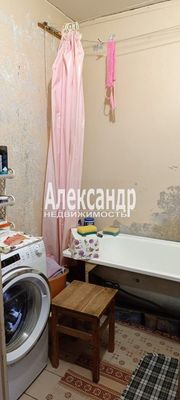 Продам трехкомнатную (3-комн.) квартиру, Калинина ул, 14, Приозерск г