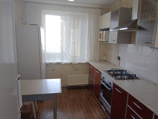 Продам трехкомнатную (3-комн.) квартиру, Победы пр-кт, 26, Казань г