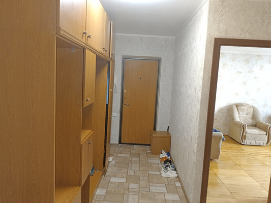 Продам трехкомнатную (3-комн.) квартиру, Победы пр-кт, 26, Казань г