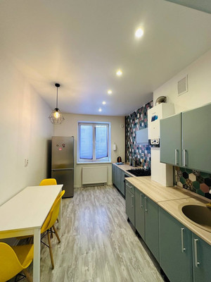 Продам двухкомнатную (2-комн.) квартиру, Кутаисский пер, 2а, Калининград г