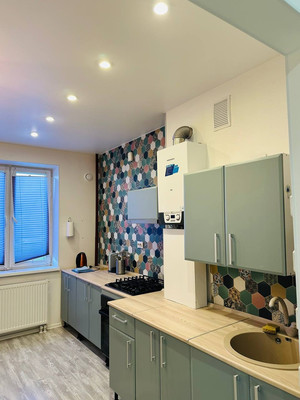 Продам двухкомнатную (2-комн.) квартиру, Кутаисский пер, 2а, Калининград г