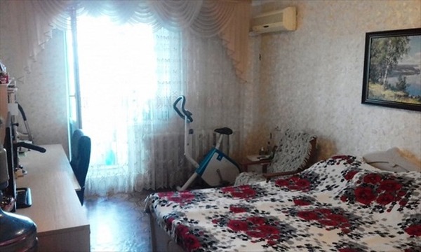 Продам трехкомнатную (3-комн.) квартиру, Передовая ул, д.1-5, Ростов-на-Дону г