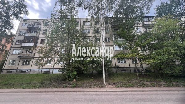 Продам трехкомнатную (3-комн.) квартиру, Рубежная ул, 18, Выборг г