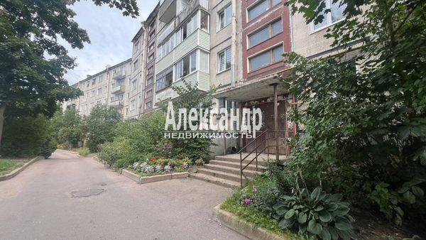 Продам трехкомнатную (3-комн.) квартиру, Рубежная ул, 18, Выборг г