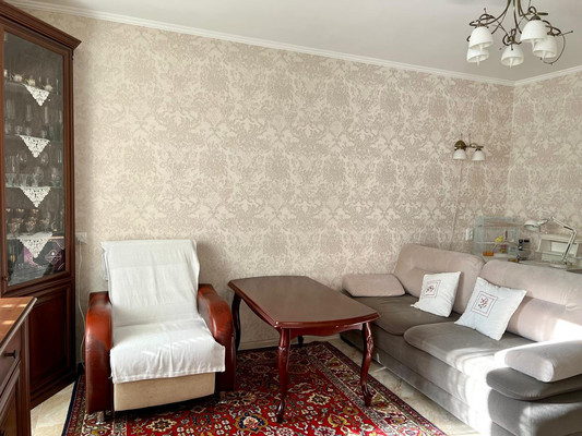 Продам трехкомнатную (3-комн.) квартиру, Ленина пр-кт, 13, Новороссийск г