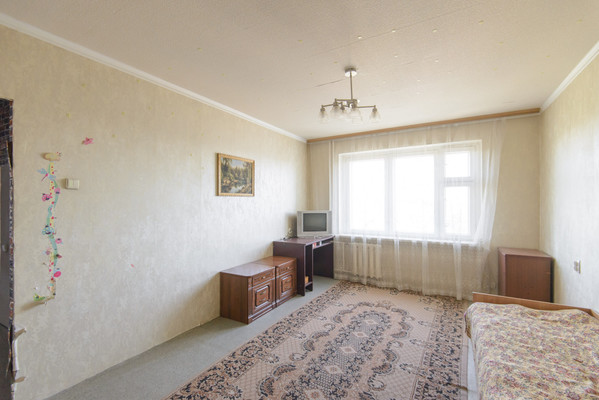 Продам трехкомнатную (3-комн.) квартиру, Днепропетровская ул, 48Б, Ростов-на-Дону г