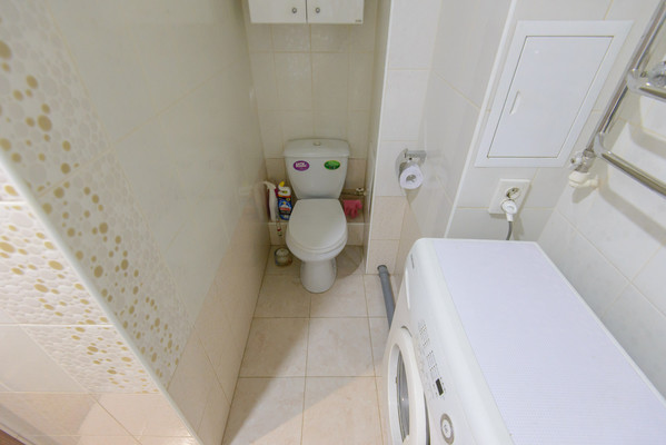 Продам трехкомнатную (3-комн.) квартиру, Днепропетровская ул, 48Б, Ростов-на-Дону г