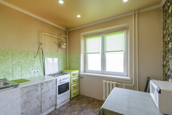 Продам трехкомнатную (3-комн.) квартиру, Днепропетровская ул, 48Б, Ростов-на-Дону г
