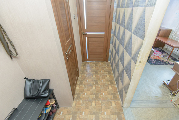 Продам трехкомнатную (3-комн.) квартиру, Днепропетровская ул, 48Б, Ростов-на-Дону г