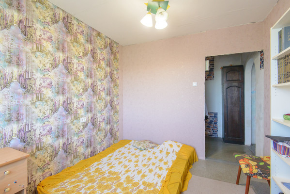 Продам трехкомнатную (3-комн.) квартиру, Днепропетровская ул, 48Б, Ростов-на-Дону г
