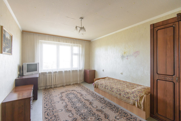 Продам трехкомнатную (3-комн.) квартиру, Днепропетровская ул, 48Б, Ростов-на-Дону г