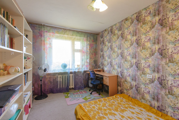 Продам трехкомнатную (3-комн.) квартиру, Днепропетровская ул, 48Б, Ростов-на-Дону г