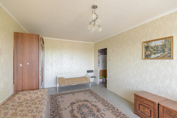 Продам трехкомнатную (3-комн.) квартиру, Днепропетровская ул, 48Б, Ростов-на-Дону г