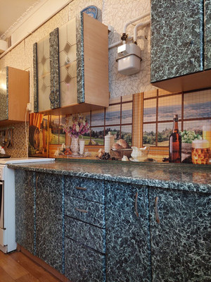 Продам трехкомнатную (3-комн.) квартиру, Юбилейная ул, 10, Восход с