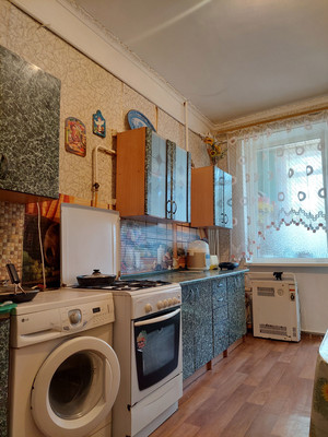 Продам трехкомнатную (3-комн.) квартиру, Юбилейная ул, 10, Восход с