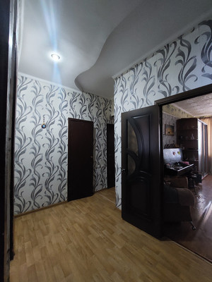 Продам трехкомнатную (3-комн.) квартиру, Юбилейная ул, 10, Восход с