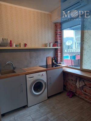 Продам однокомнатную (1-комн.) квартиру, Известинский (Адлерский р-н) пер, 2, Сочи г