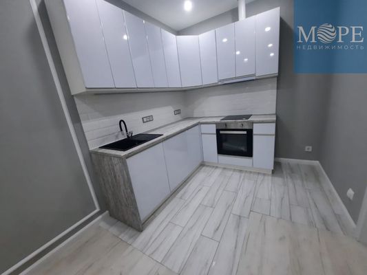 Продам трехкомнатную (3-комн.) квартиру, Пригородная (Лазар) ул, 17, Сочи г