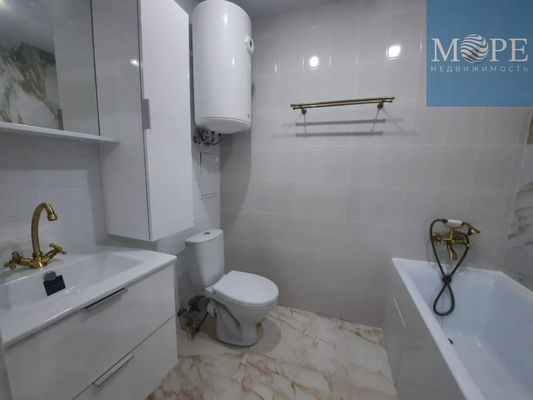 Продам трехкомнатную (3-комн.) квартиру, Пригородная (Лазар) ул, 17, Сочи г