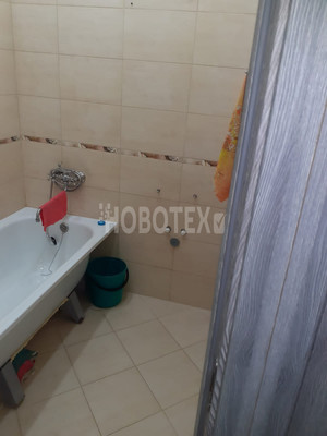 Продам трехкомнатную (3-комн.) квартиру, Горная ул, 2, Крымск г