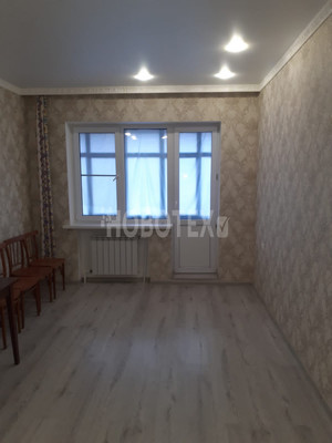 Продам трехкомнатную (3-комн.) квартиру, Горная ул, 2, Крымск г