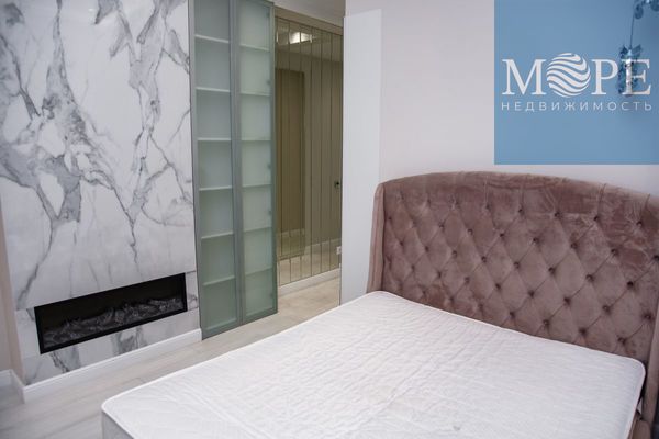 Продам трехкомнатную (3-комн.) квартиру, Гагринская (Хостинский р-н) ул, 3/8, Сочи г