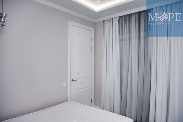 Продам трехкомнатную (3-комн.) квартиру, Гагринская (Хостинский р-н) ул, 3/8, Сочи г