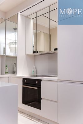 Продам трехкомнатную (3-комн.) квартиру, Гагринская (Хостинский р-н) ул, 3/8, Сочи г