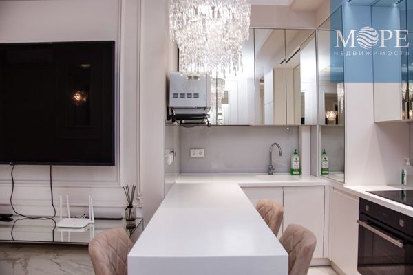 Продам трехкомнатную (3-комн.) квартиру, Гагринская (Хостинский р-н) ул, 3/8, Сочи г